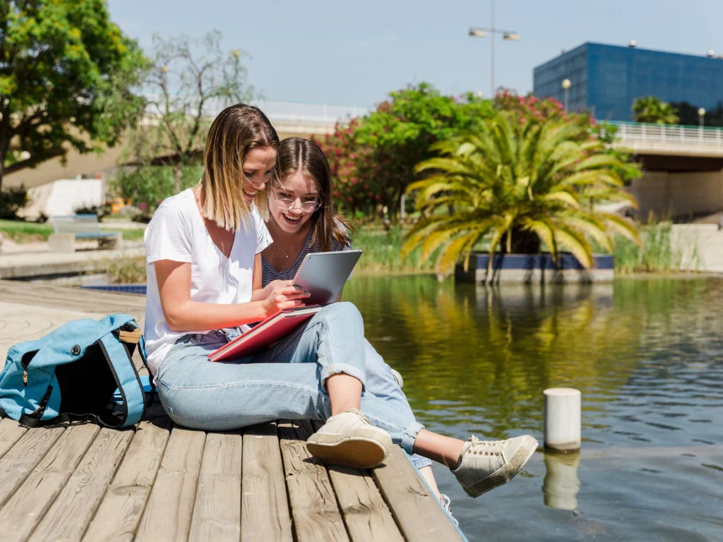 Viaje personalizado del futuro: Cómo la IA puede ayudarte a descubrir destinos y experiencias únicas